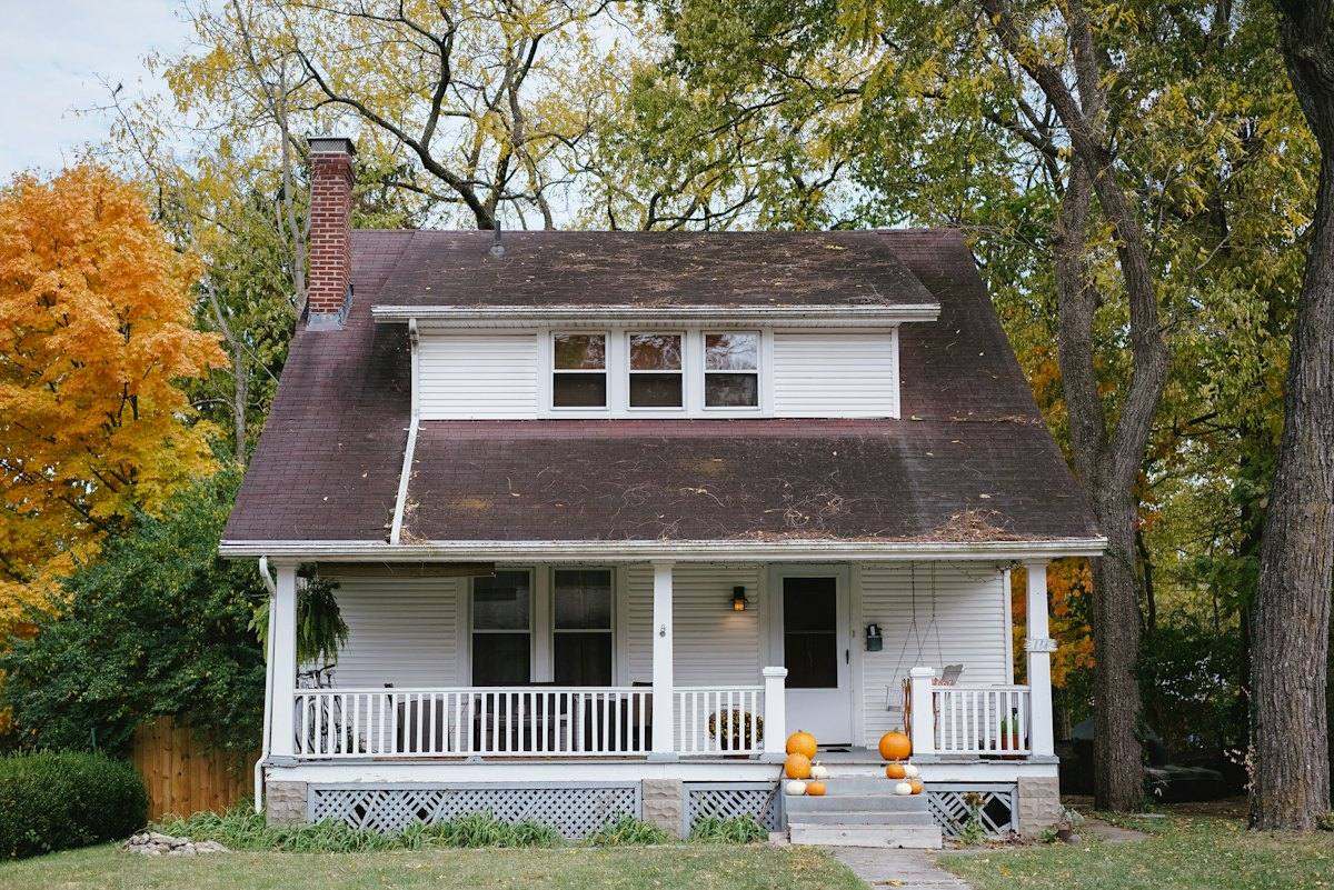 Craftsman home with a front porch